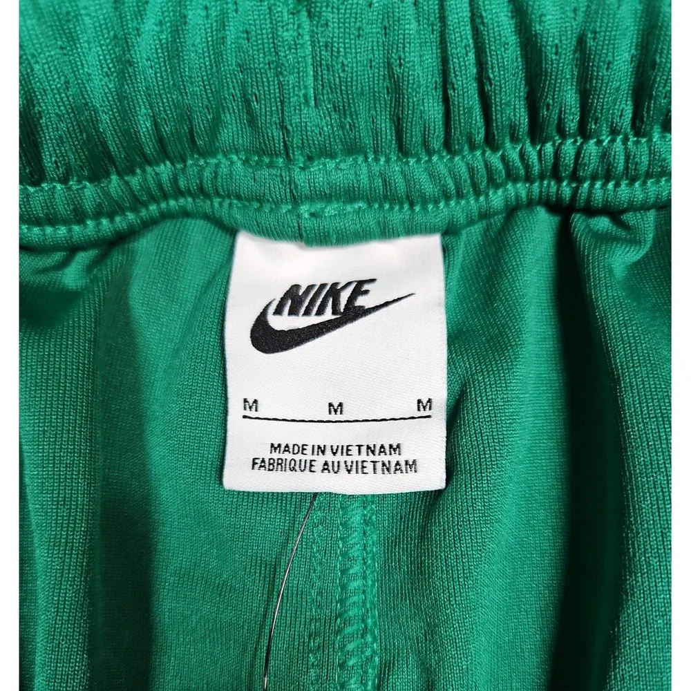Nike Club Mens Green Mesh Flow Athletic Shorts Size Medium NWT